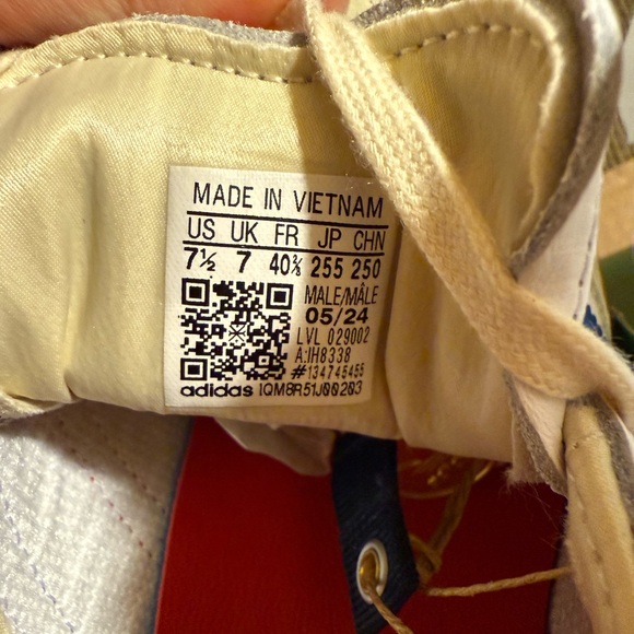 Sporty & Rich x adidas Originals Sambas - Picture 9 of 9